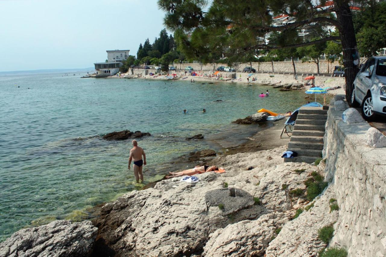 Apartments By The Sea Selce, Crikvenica - 4802 Eksteriør bilde